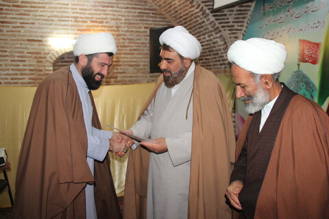 تصاویر / تجلیل از گروه اول از خانواد ه طلاب مدارس علمیه استان قزوین