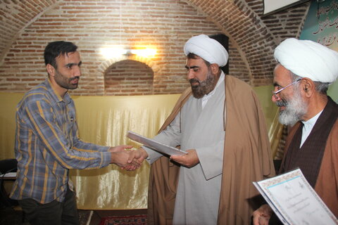 تصاویر / تجلیل از گروه اول از خانواد ه طلاب مدارس علمیه استان قزوین