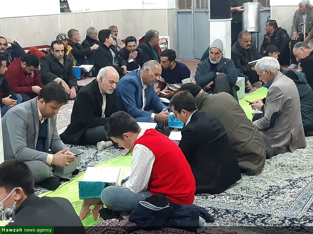 محفل انس با قرآن کریم در دشت انقلاب کاشان برگزار شد+ عکس