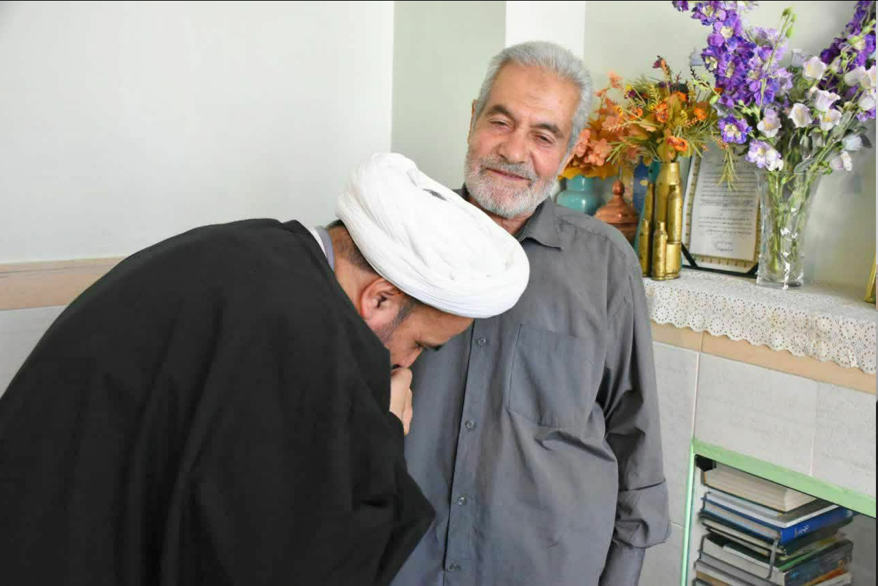 تکریم خانواده معظم شهدا یک راهبرد فرهنگی است