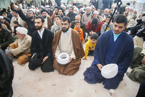 تصاویر / مراسم عمامه گذاری طلاب توسط آیت الله العظمی نوری همدانی در روز عید مبعث