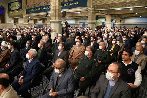 تصاویر/ دیدار جمعی از مسئولان نظام و سفیران کشورهای اسلامی با رهبر معظم انقلاب