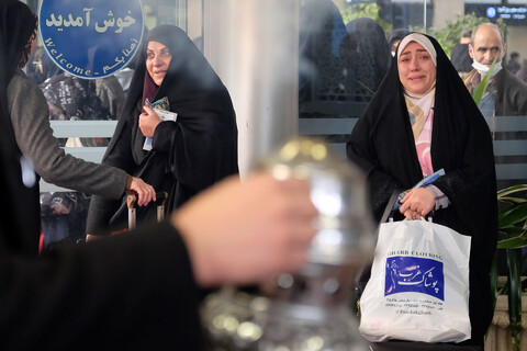 تصاویر/ استقبال از زائران مشهد مقدس توسط خدام حرم مطهر رضوی