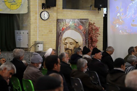 تصاویر / جشن مبعث در مدرسه علمیه آیت الله آخوند(ره) همدان