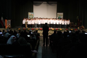 تصاویر/ مراسم جشن عید مبعث و تجلیل از فعالان همایش رویش های قرآنی در میاندوآب