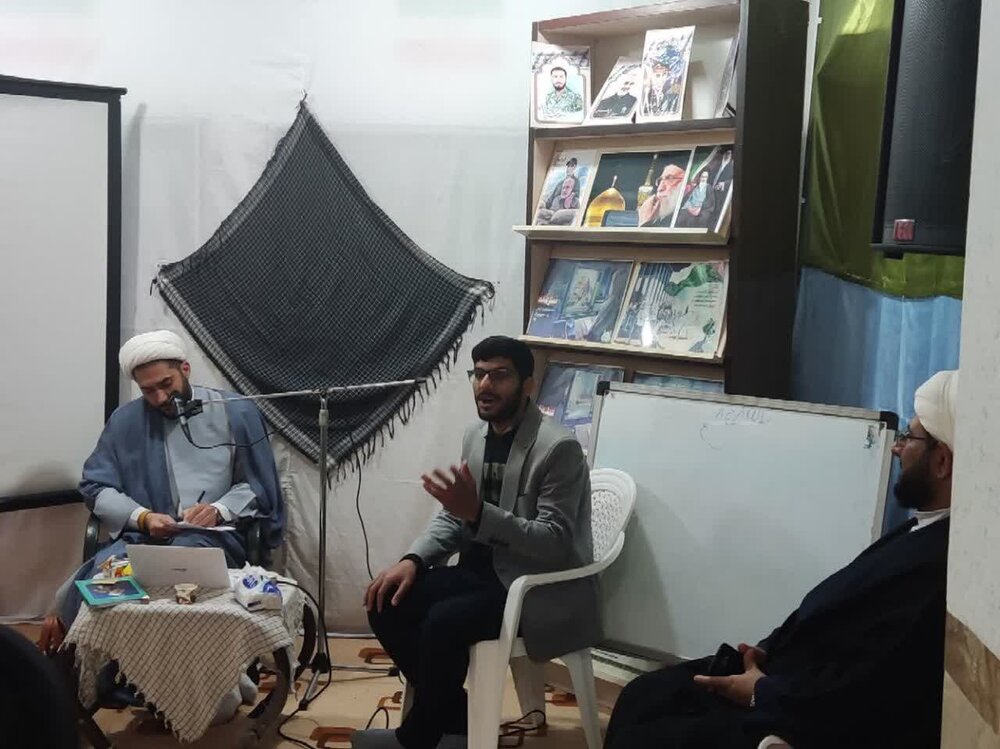 برگزاری کارگاه «فنون انتقال مفاهیم دینی به مخاطب» ویژه طلاب هویزه + عکس