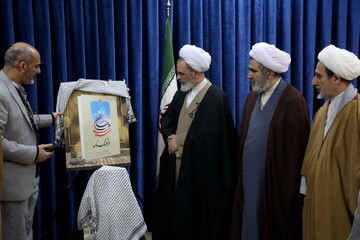 فیلم | آیین رونمایی از کتاب «فرهنگ‌نامه شهدای روحانی»