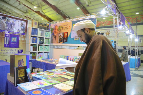 تصاویر/ پنجمین روز ششمین نمایشگاه کتاب دین