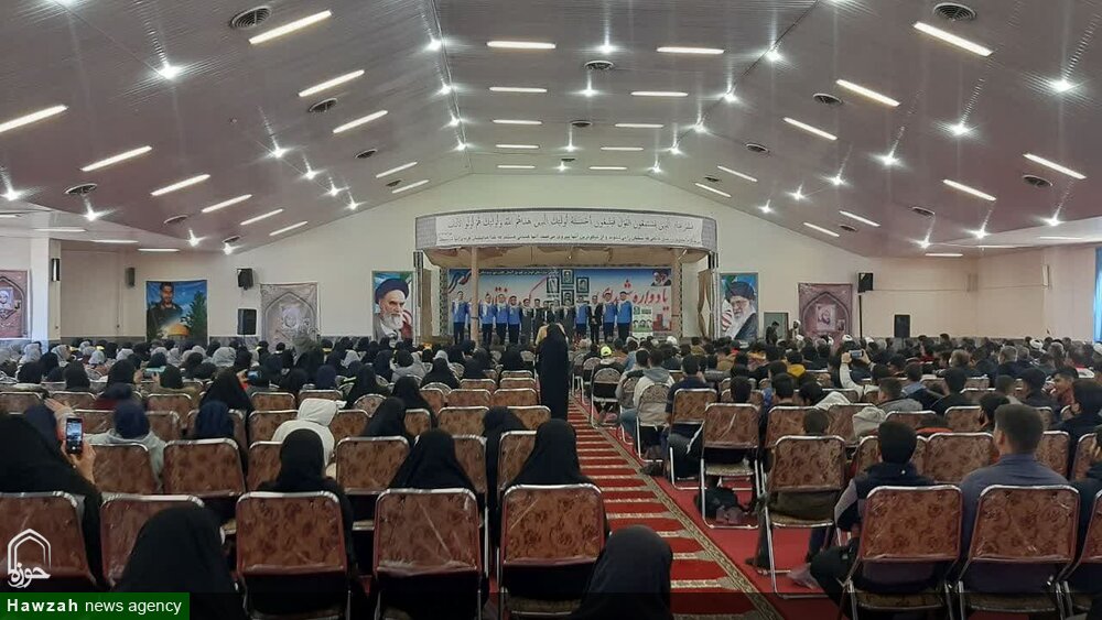 روحانیت همواره پیشقراول مبارزه و جهاد بودند / تقدیم ۱۴ شهید روحانی توسط مردم نهاوند به انقلاب اسلامی