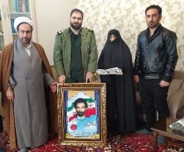 دیدار مسئولان سپاه مرند با خانواده شهدای روحانی