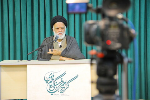 تصاویر/نشست علمی باموضوع"سنجش محتوایی حدیث،چرایی وچگونگی"درموسسه امام هادی«ع»