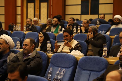 تصاویر /  اجلاس استانی نماز و آیین اختتامیه جشنواره فرهنگی هنری نماز در همدان