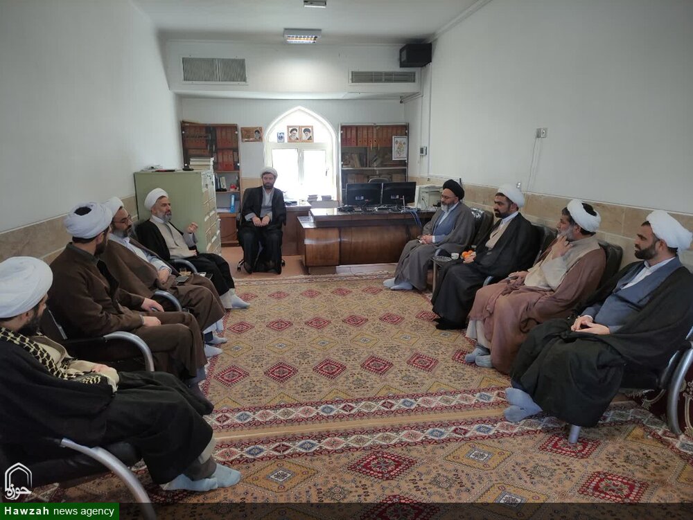 پایگاه رسانه ای مدرسه علمیه امام صادق(ع) مهریز راه اندازی شد