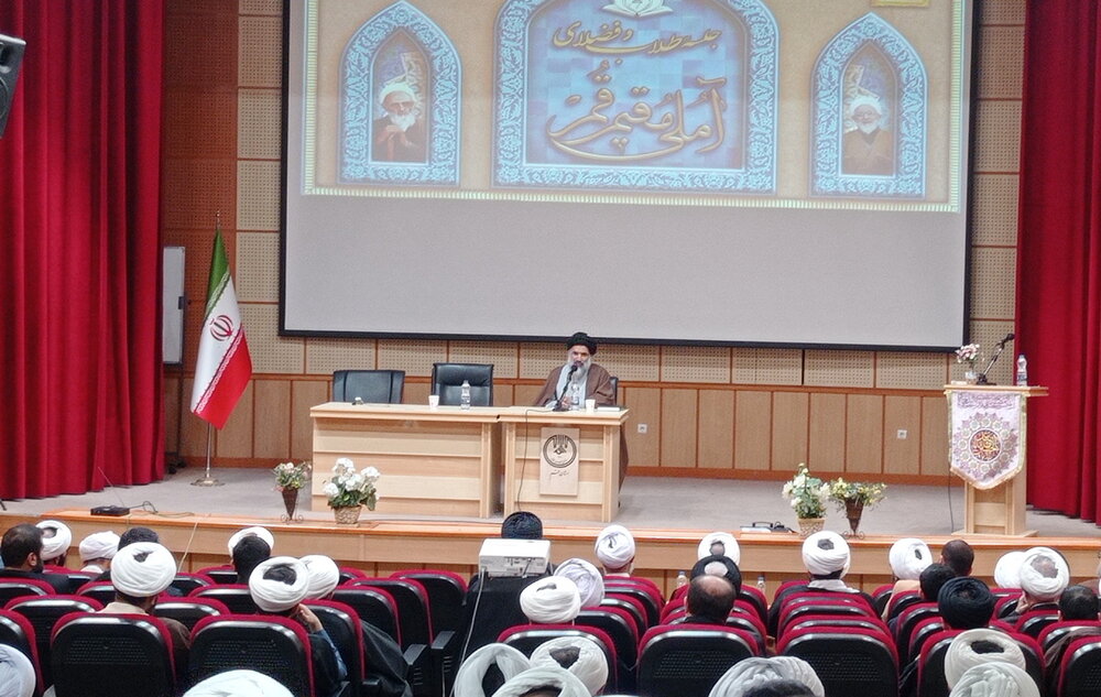 برای ساخت آینده ایران، نیازمند افراد مُقتدر معنوی هستیم/کانون های مولد بی عفتی مانع هویت یابی نسل جوان می شوند