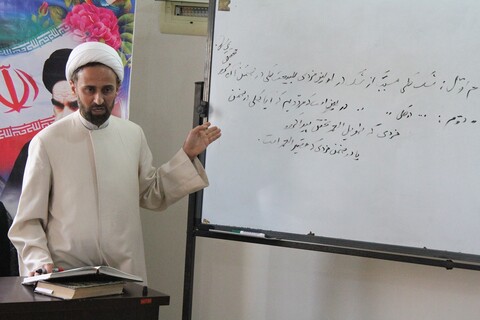 تصاویر/ برگزاری آزمون استادی حوزه علمیه بوشهر