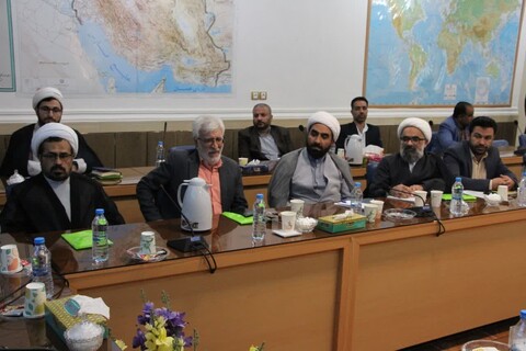 نشست مدیران و کارکنان مراکز خدمات حوزه های علمیه منطقه جنوب کشور در بوشهر