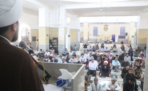 تصاویر/  مراسم عبادی سیاسی نماز‌جمعه ۲۸ بهمن ماه ۱۴۰۱ شهرستان جاسک