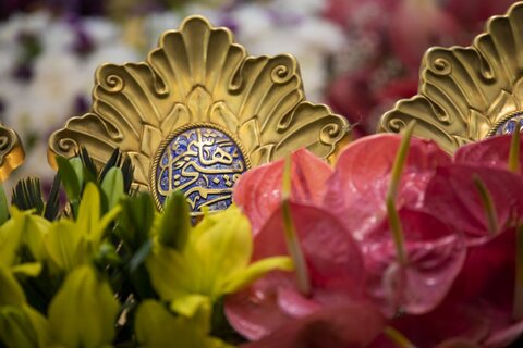 گل آرایی حرم حضرت عباس (ع) به مناسبت ولادت انوار کربلا