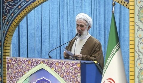 خطيب جمعة طهران: الاستكبار العالمي حاول ادخال ايران في أتون حرب شرسة حجة الاسلام "كاظم صديقي"