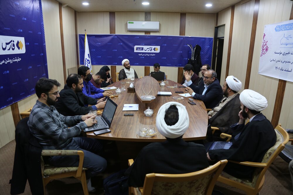 پروژه عظیم هوش مصنوعی در حوزه با ریل گذاری آیت الله اعرافی ادامه دارد