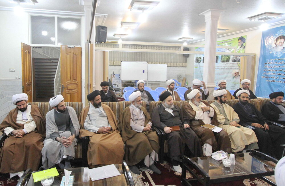 نشست توجیهی نمایندگان جدید دوره نهم مجمع نمایندگان طلاب برگزار شد