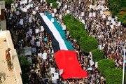 लाखों यमनियों ने फिलिस्तीनियों के साथ एकजुटता व्यक्त करने के लिए रैली निकाली
