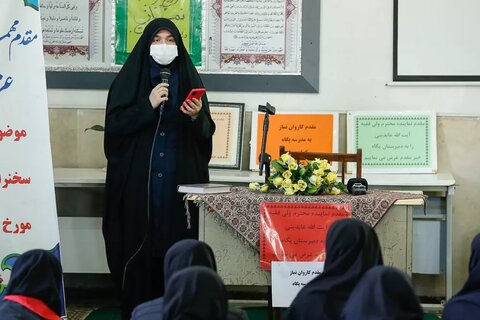 تصاویر / دیدار صمیمانه نماینده ولی فقیه در استان قزوین با دانش‌آموزان دبیرستان دخترانه پگاه
