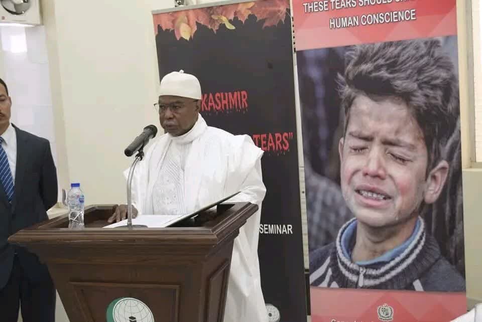 بازدید دبیرکل سازمان همکاری های اسلامی از نمایشگاه عکس جده