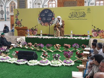 فیلم/ برگزاری محفل انس با قرآن در حرم حضرت علی(ع)