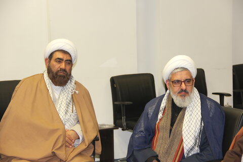 تصاویر / تجلیل از روحانیان جانباز استان توسط امام جمعه قزوین
