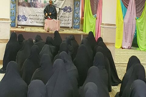 حجت الاسلام گودرزی در جمع طلاب مدرسه علمیه نرجسیه شهرستان سنقر و کلیایی