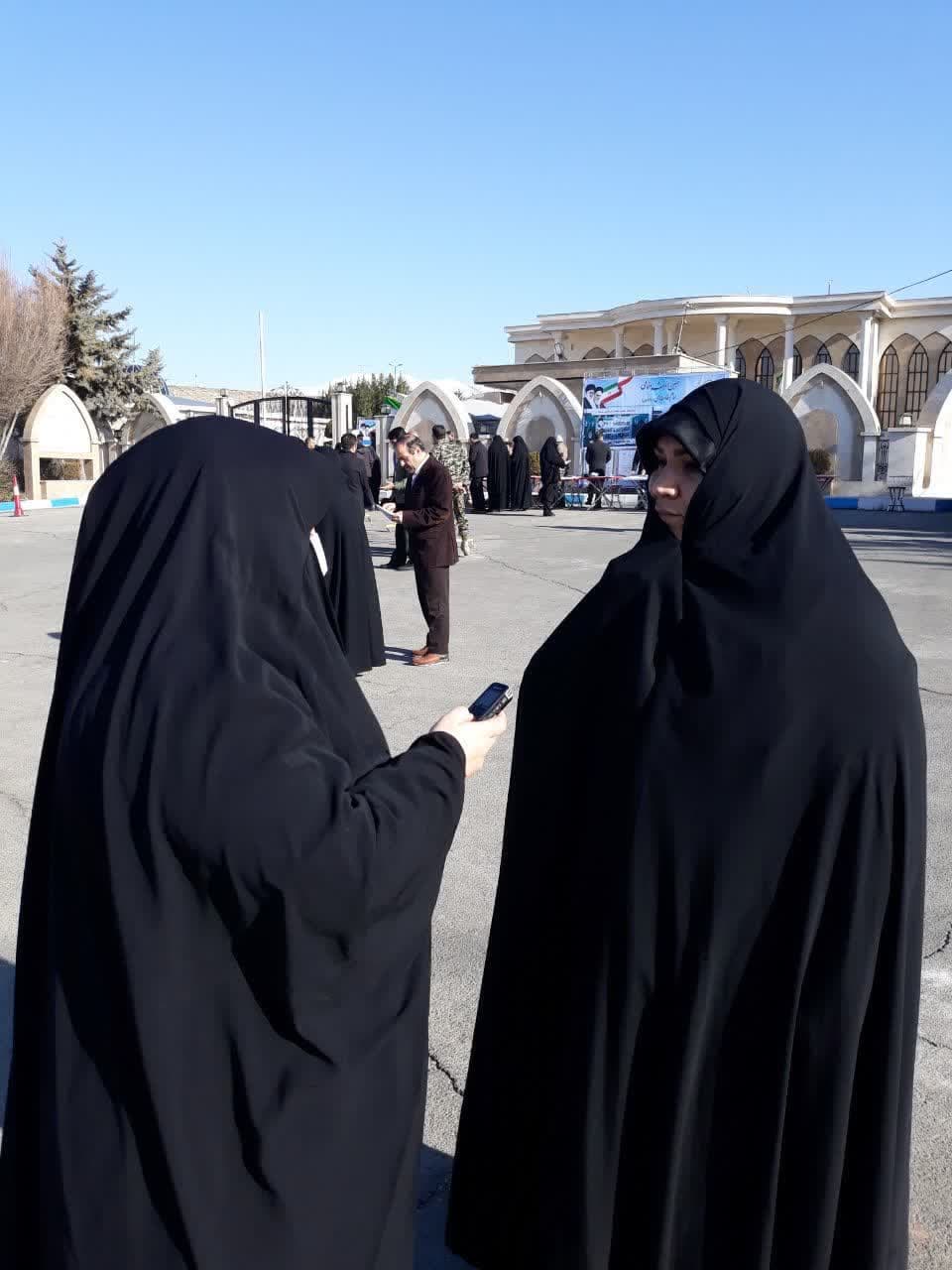 باید تلاش کنیم خودمان را متصف به گفتمان انقلابی کنیم