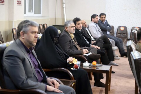 تصاویر / نشست بررسی برگزاری جشن نیمه شعبان در همدان