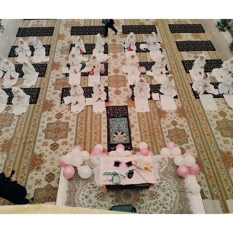 تصاویر/ جشن تکلیف دانش آموزان دختر در مدرسه علمیه ریحانة الرسول ارومیه