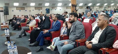 تصاویر/ همایش ملی «دامان»و  آئین تقدیر از والدین قهرمانان ورزش کشور در قشم برگزار شد