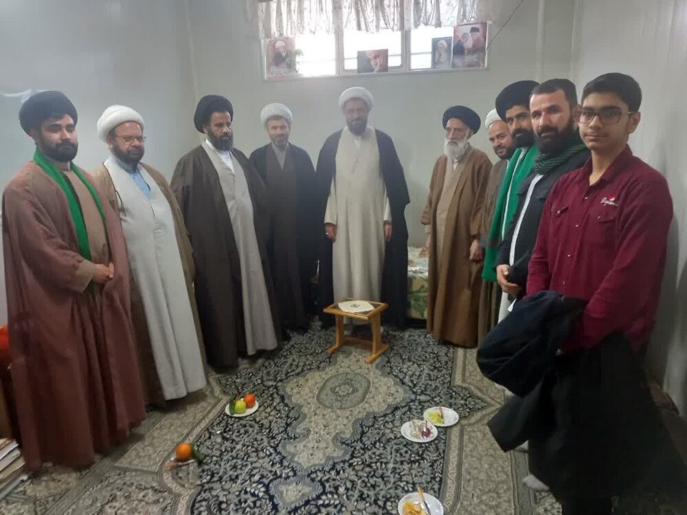 عیادت نماینده ولی فقیه در استان همدان از آیت الله موسوی اصفهانی