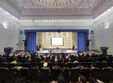 آغاز همایش«حوزه های علمیه و میراث جهانی اهل بیت علیهم السلام»