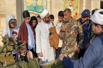 تصاویر/ بازدید طلاب کرمانشاهی از مناطق علملیاتی دوران دفاع مقدس در منطقه جنوب