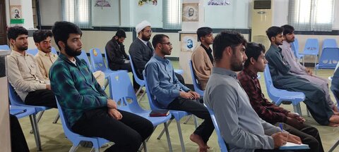تصاویر/برگزاری  درس اخلاق در مدرسه علمیه امام جعفر صادق (ع) قشم