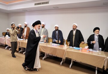 تصاویر /بازدید آیت الله حسینی بوشهری از کمیسیون‌های دهمین اجلاسیه منطقه‌ای جامعه مدرسین حوزه علمیه قم