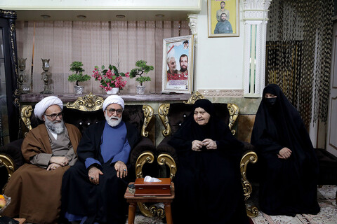 تصاویر/ دیدار تولیت آستان قدس رضوی با خانواده شهید علی هاشمی