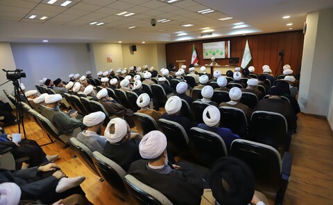 تصاویر/ آیین افتتاحیه کمیسیون‌های دهمین اجلاسیه منطقه‌ای جامعه مدرسین
