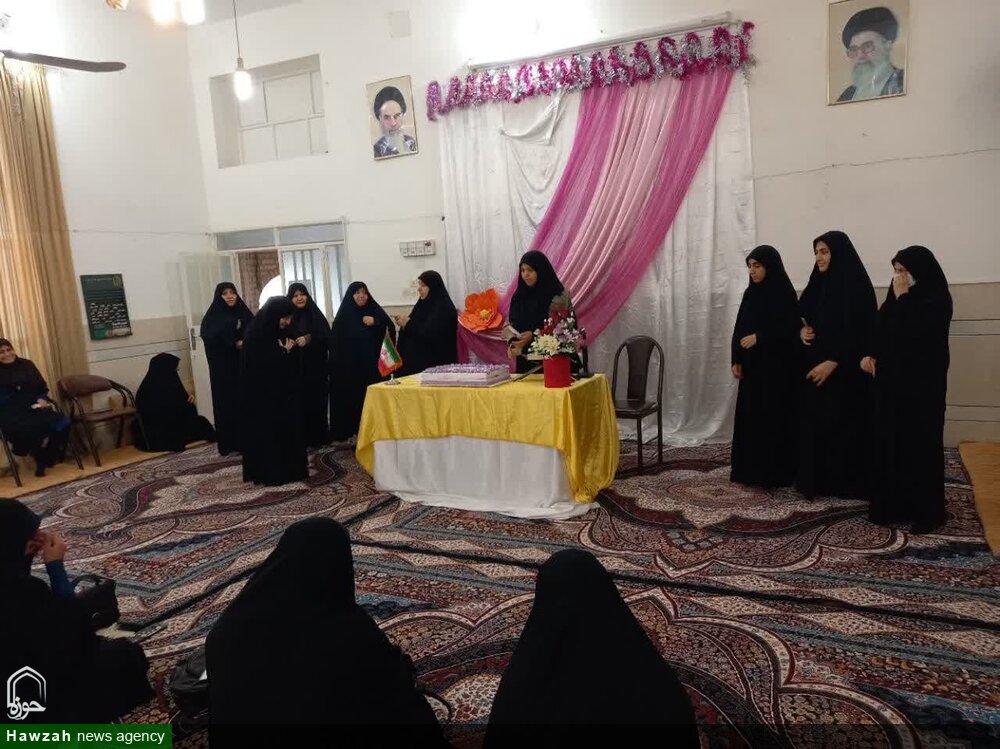 نشست بصیرتی فرهنگی در مدرسه علمیه خواهران امام هادی(ع) شوشتر
