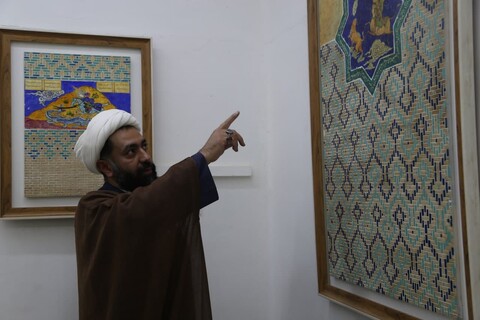 تصاویر/ بازدید حجت الاسلام و المسلمین قمی از نمایشگاه نقاشی تداعی
