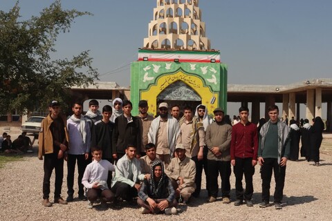 تصاویر/ بازدید طلاب مدرسه علمیه امام خامنه ای ارومیه در یادمان های دوکوهه و فتح المبین