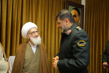 تصاویر / دیدار فرمانده انتظامی‌ کل کشور با آیت‌الله العظمی نوری همدانی