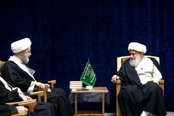 اتحاد دو حوزه قم و نجف در شوکت اسلام و مسلمین بسیار مؤثر است