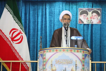 با آمران و عاملان مسمومیت دانش آموزان شدیداً برخورد شود