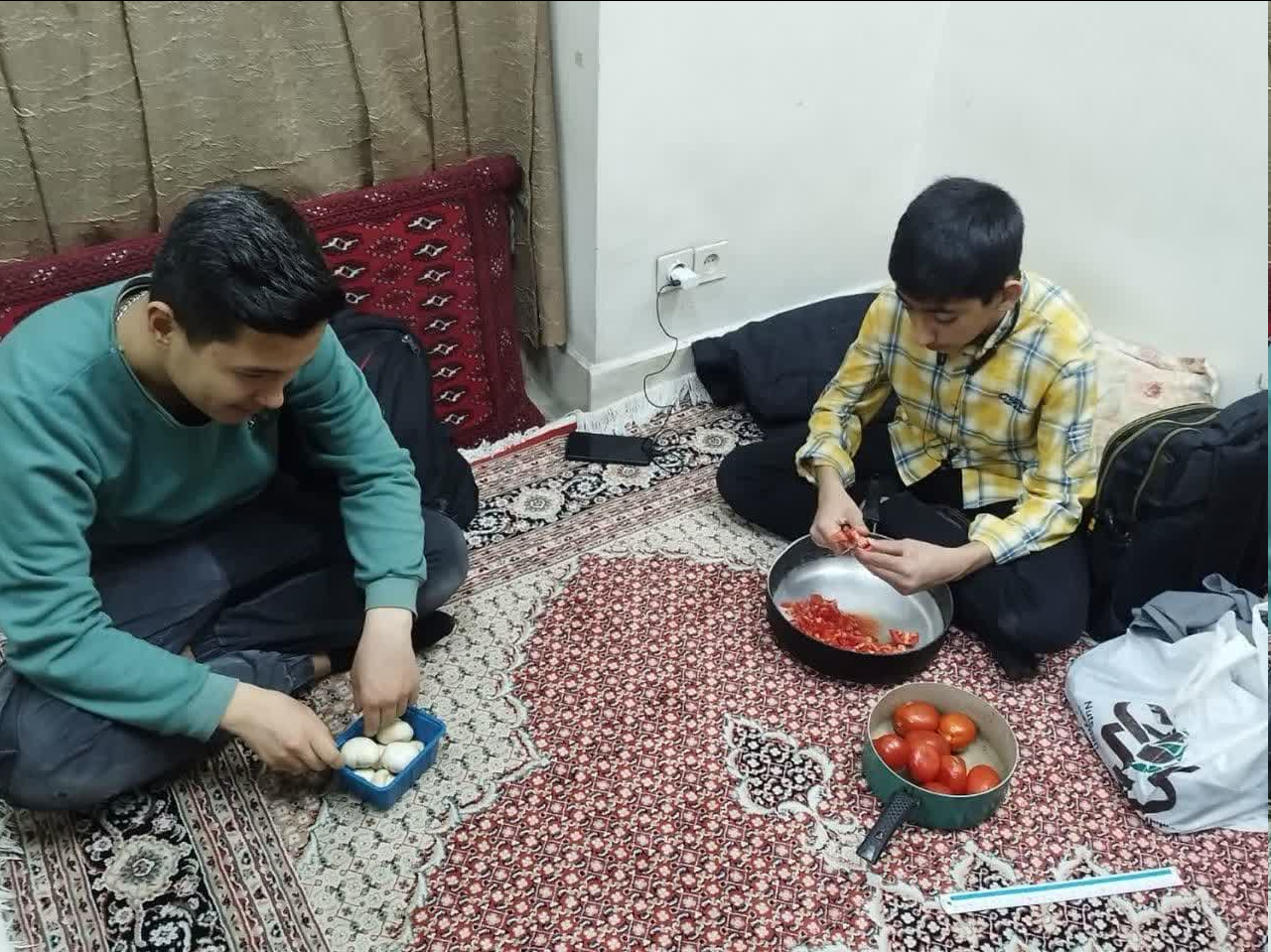 شبی در حوزه | دانش آموزان شهر ری با محیط و سبک زندگی طلبگی آشنا شدند