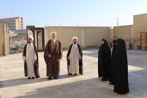 بازدید مشاور رئیس جمهور در امور روحانیت از حوزه علمیه خواهران بوشهر